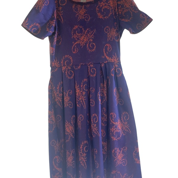 LuLaRoe Dresses & Skirts - LuLaRoe Amelia Dress, size Large. Like new condition.  Has pockets and back zip.